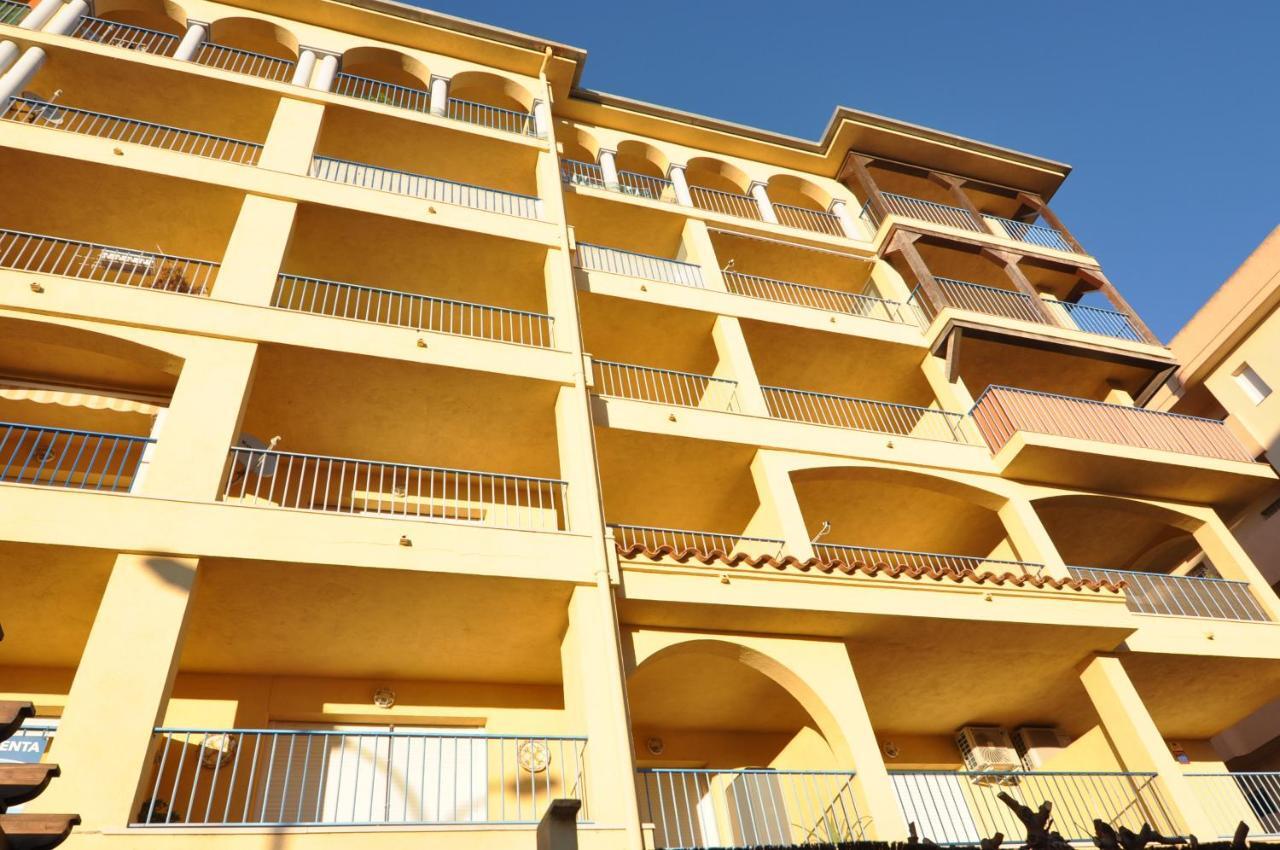 Rnet - Stella Maris Apartment โรเซส ภายนอก รูปภาพ